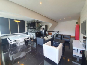 Duplex reformado quadra da praia